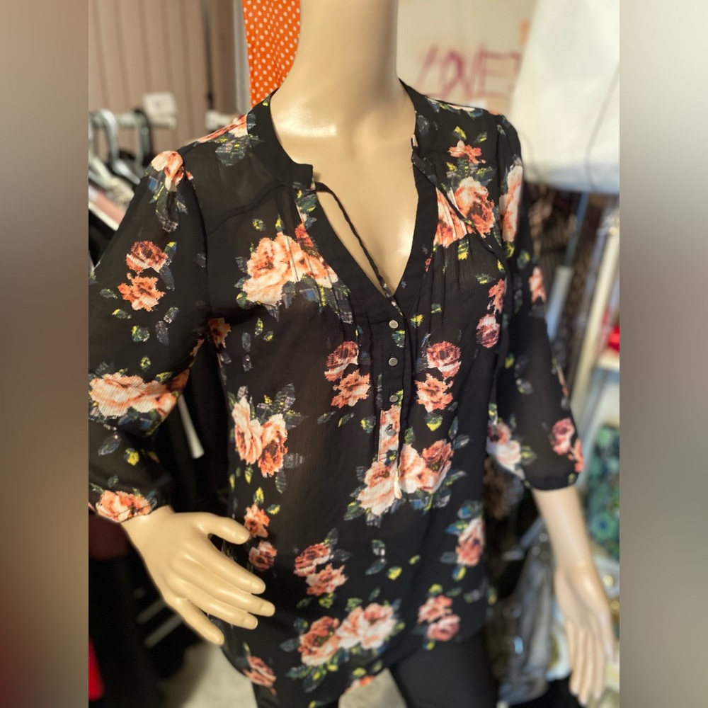 Floral top size M